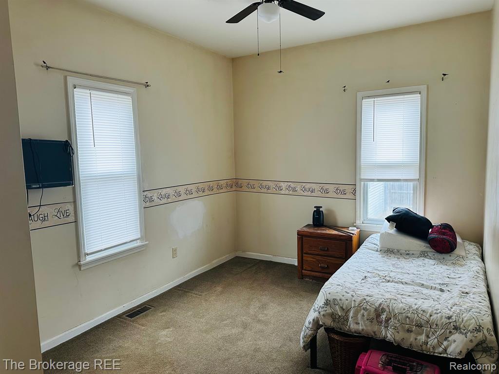 538 W STEWART Street, Owosso, MI 48867 — Photo 10