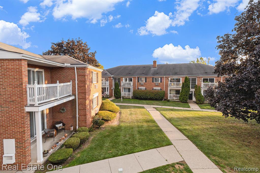 2420 Parmenter Boulevard, Royal Oak, MI, 48073