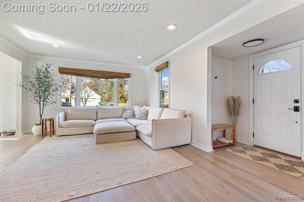 6740 Barabeau Drive, Troy, MI 48085 — Photo 6