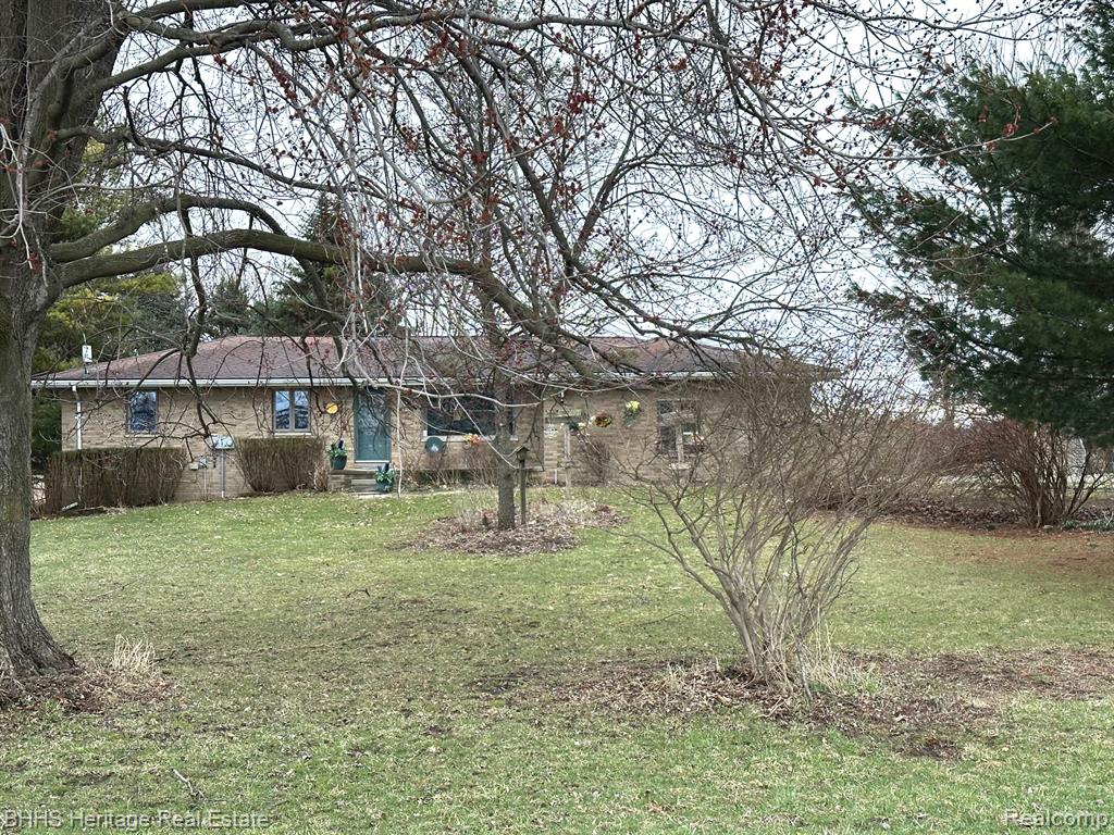 9776 Marsh Road, Fowlerville, MI 48836 — Photo 21