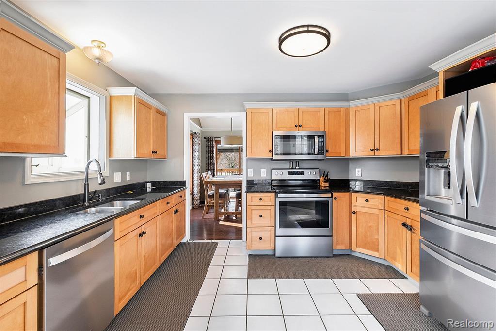 5375 OLEKSYN Road, Flint, MI 48504 — Photo 15