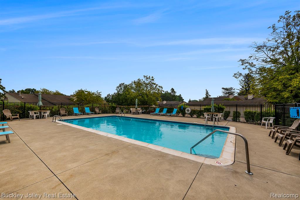 399 Spring Brooke Drive, Brighton, MI 48116 — Photo 14