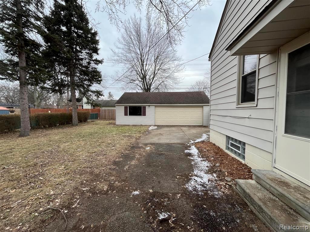 16572 Rosemary, Fraser, MI 48026 — Photo 19