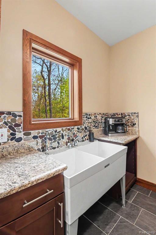 10429 9 Mile Road, Whitmore Lake, MI 48189 — Photo 11