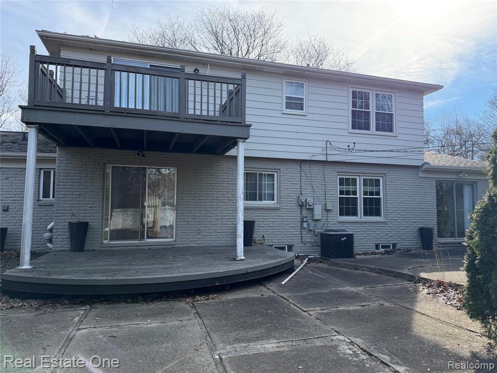 7068 Heather Heath, West Bloomfield, MI — Photo 3