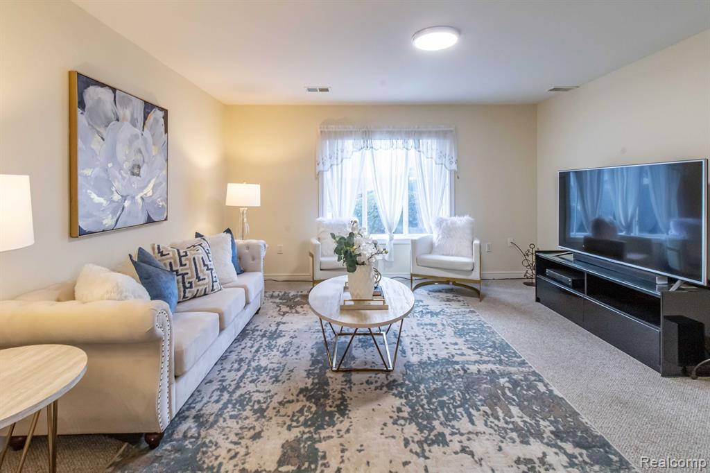 43741 GATEHOUSE, Canton, MI 48187 — Photo 4
