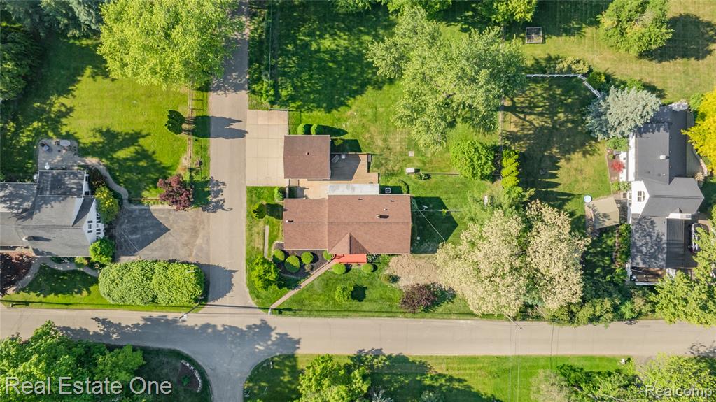 6740 Brockhurst Boulevard, West Bloomfield, MI — Photo 46