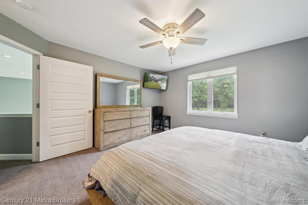 9119 Hegel Road, Goodrich Vlg, MI — Photo 33