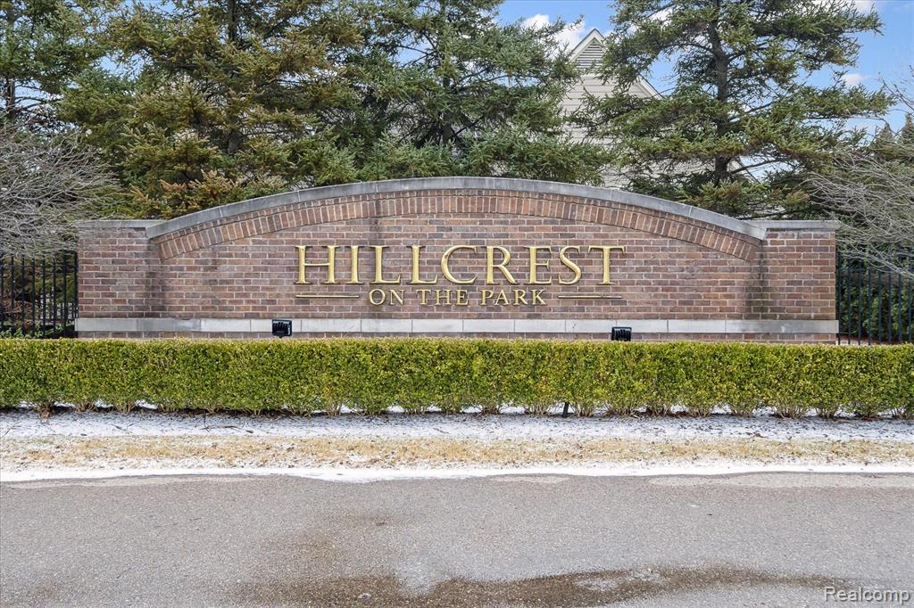 40633 Azalea Drive, Clinton Twp, MI 48036 — Photo 2