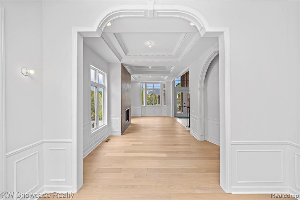 5512 Essex Court, West Bloomfield, MI — Photo 18