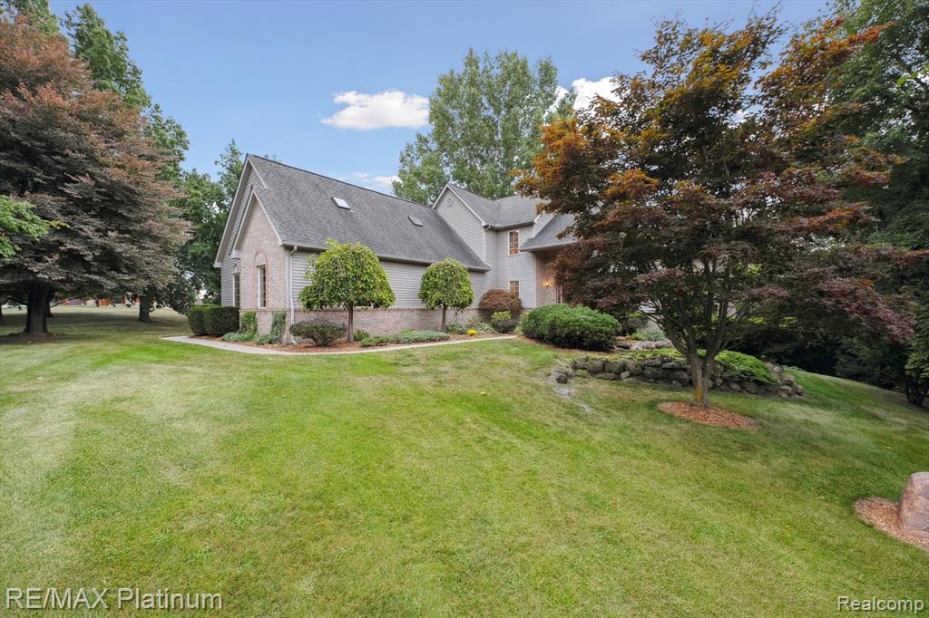 8872 Thornapple Drive, Pinckney, MI 48169 — Photo 16