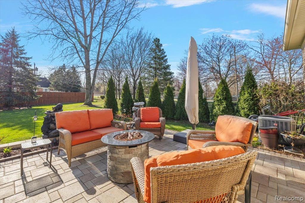 41646 WESTBURY Lane, Clinton Twp, MI 48038 — Photo 25