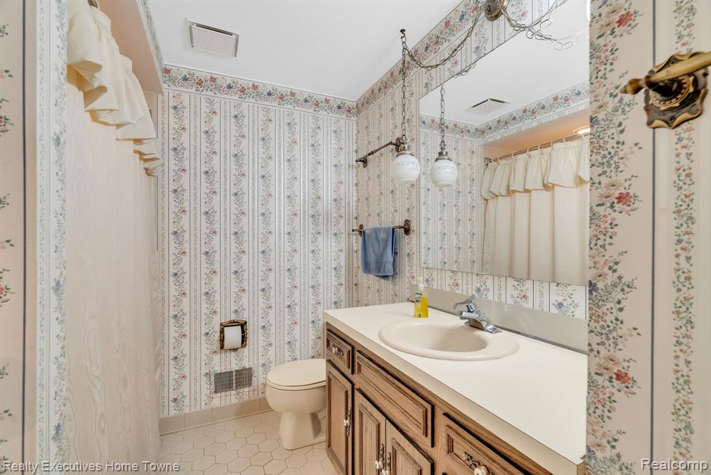 4680 Lakeshore Terrace, Fort Gratiot, MI 48059 — Photo 44