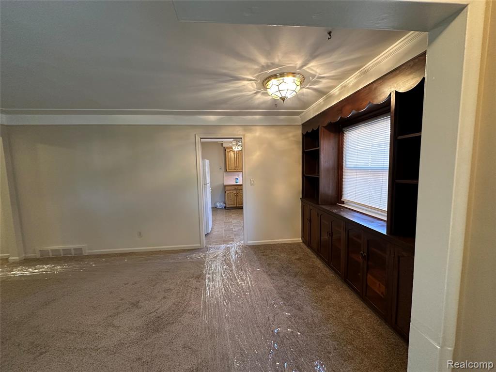8981 Leverne, Redford, MI 48239 — Photo 4