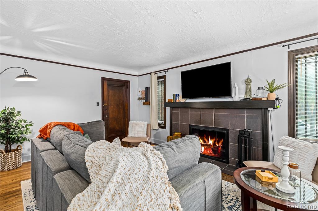 604 W Hudson Avenue, Royal Oak, MI 48067 — Photo 9