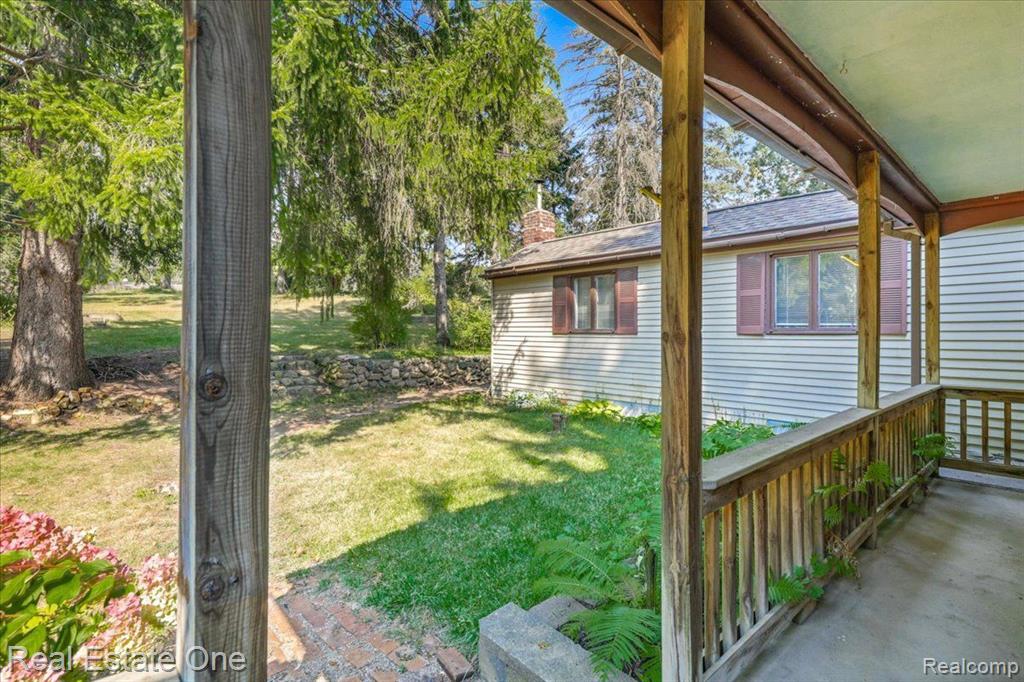 936 RIDGE Road, Lake Orion, MI 48362 — Photo 3