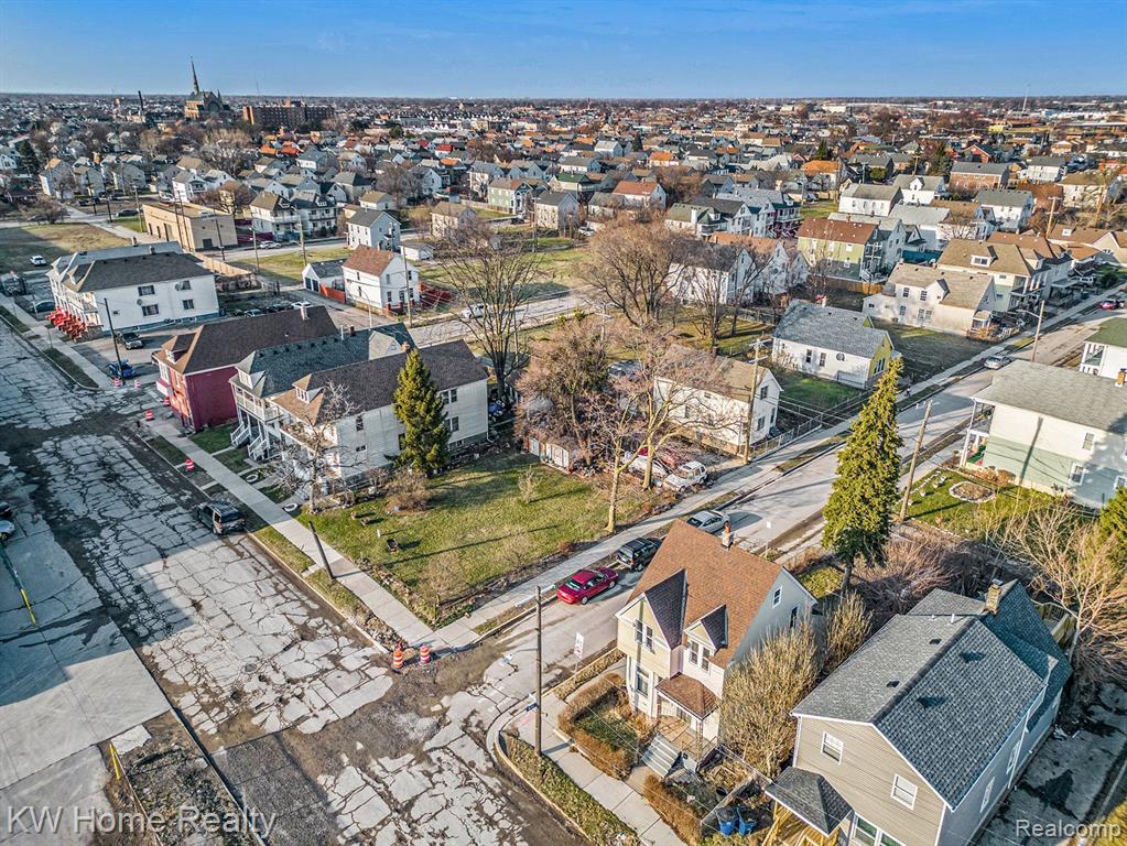 8436 LUMPKIN Street, Hamtramck, MI 48212 — Photo 19