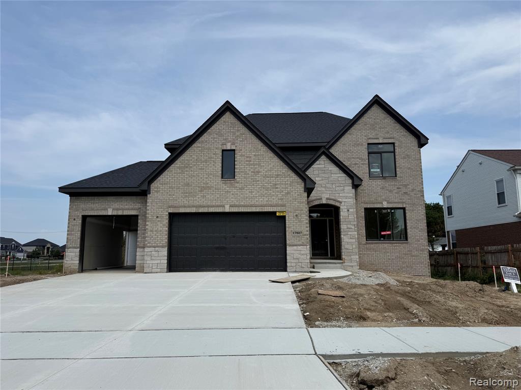 17827 Biscayne Drive, Macomb, MI 48042