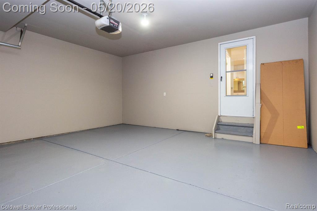 1093 Fairways Boulevard, Troy, MI 48085 — Photo 29