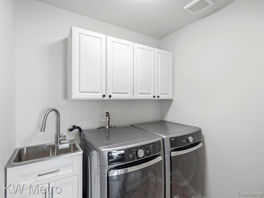 441 DORCHESTER Way, Milford, MI 48381 — Photo 28