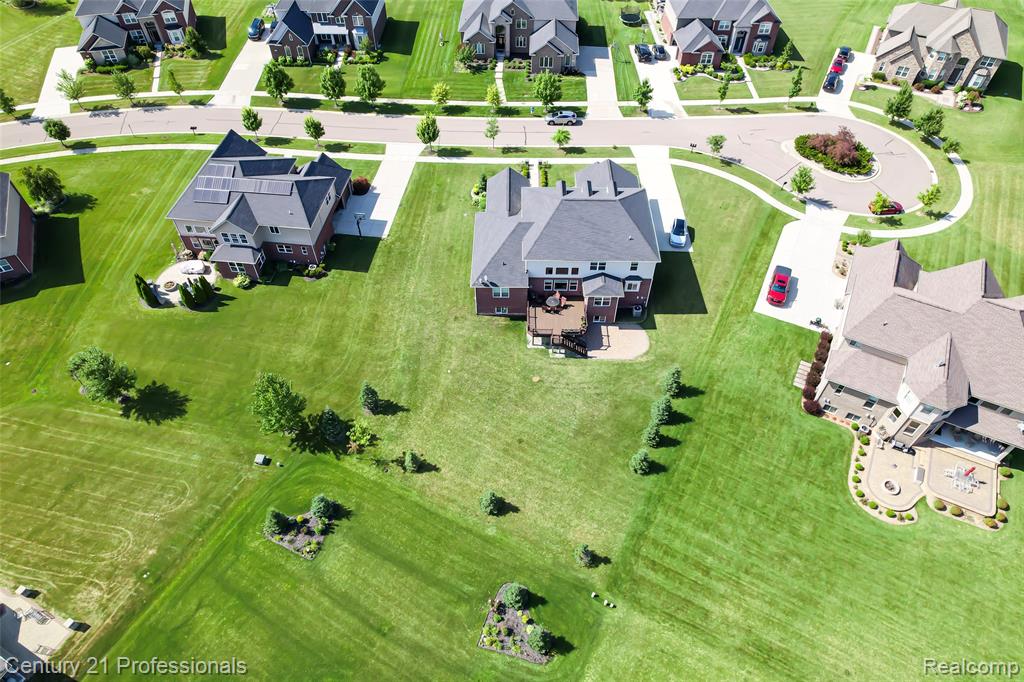 6776 Portsman Court, Canton, MI 48187 — Photo 17