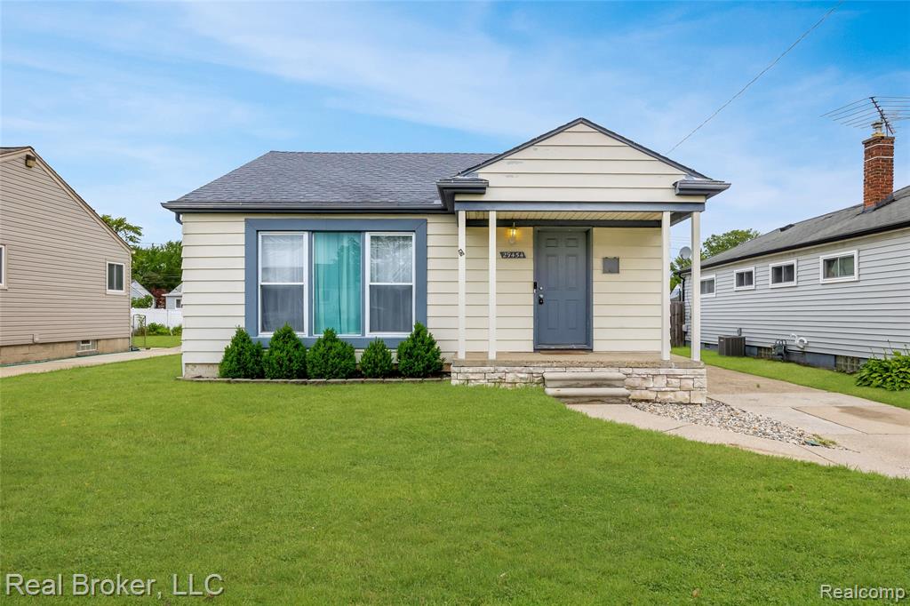 29454 Barton Street, Garden City, MI — Photo 3