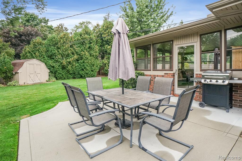 6989 Fredmoor Drive, Troy, MI 48098 — Photo 34