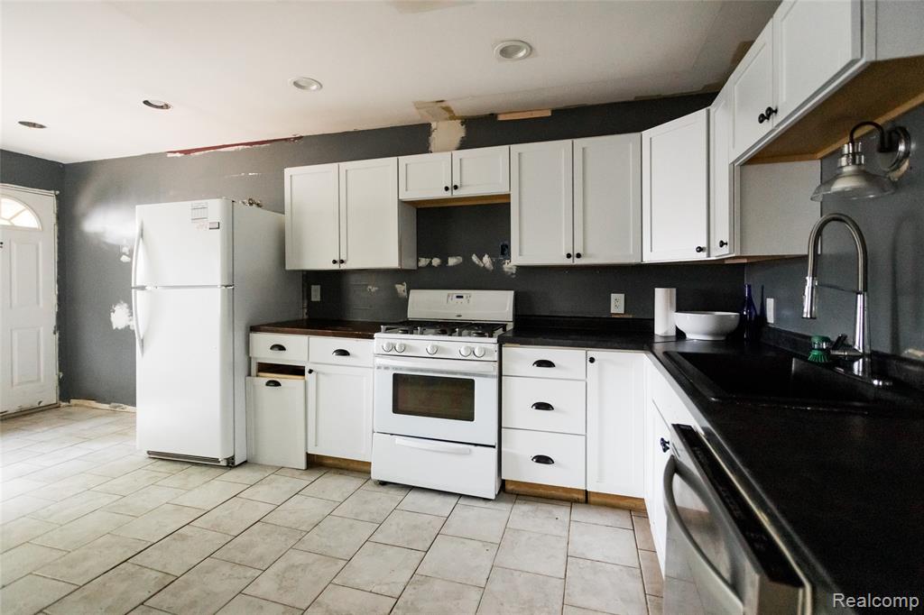 305 Arnet Street, Ypsilanti, MI 48198 — Photo 7