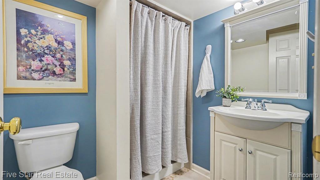 44089 Candlewood Drive, Canton, MI 48187 — Photo 26