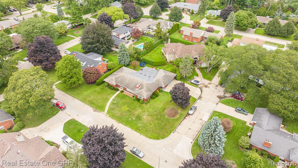 60 MOORLAND Drive, Grosse Pointe Shores, MI 48236 — Photo 73