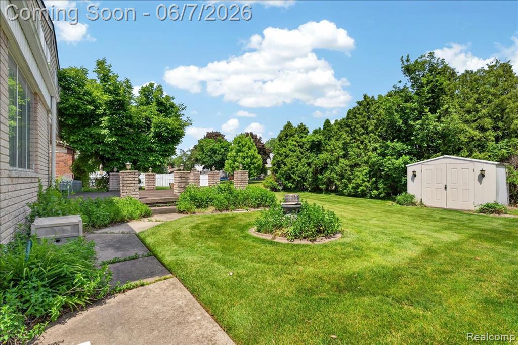 20257 Coachwood Road W, Riverview, MI 48193 — Photo 36