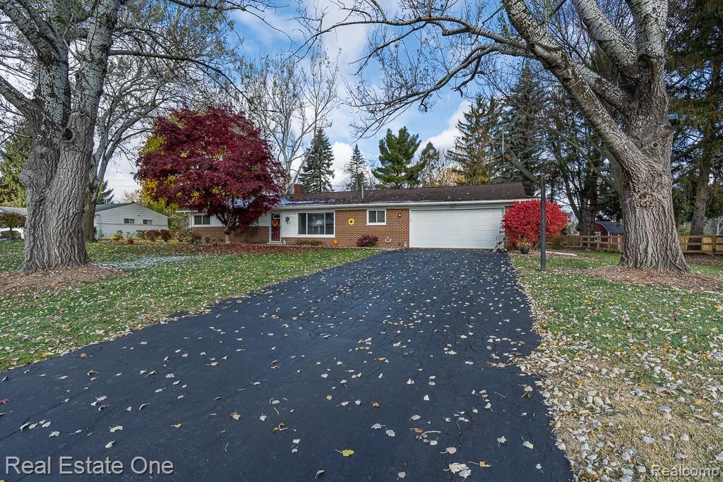 61 Nesbit Lane, Rochester Hills, MI 48309 — Photo 29
