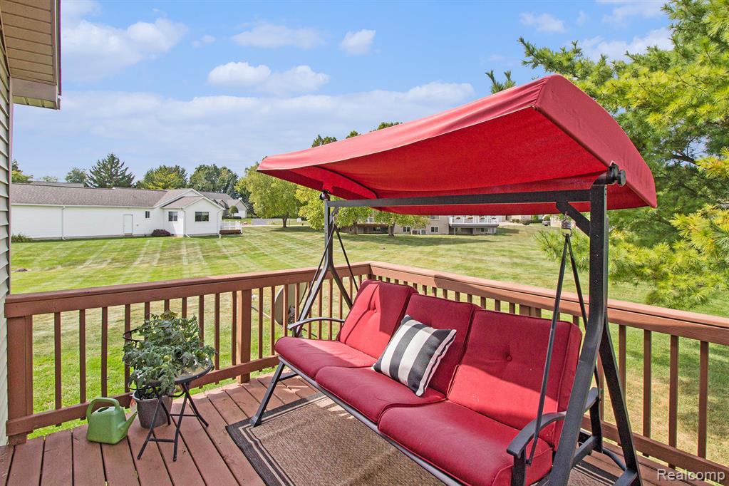 10177 Hawthorne Ridge Road, Goodrich Vlg, MI — Photo 21