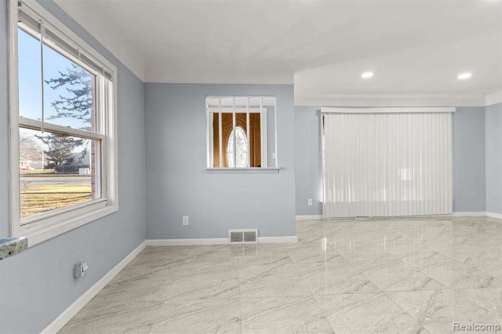 9319 Merriman Road, Livonia, MI 48150 — Photo 10