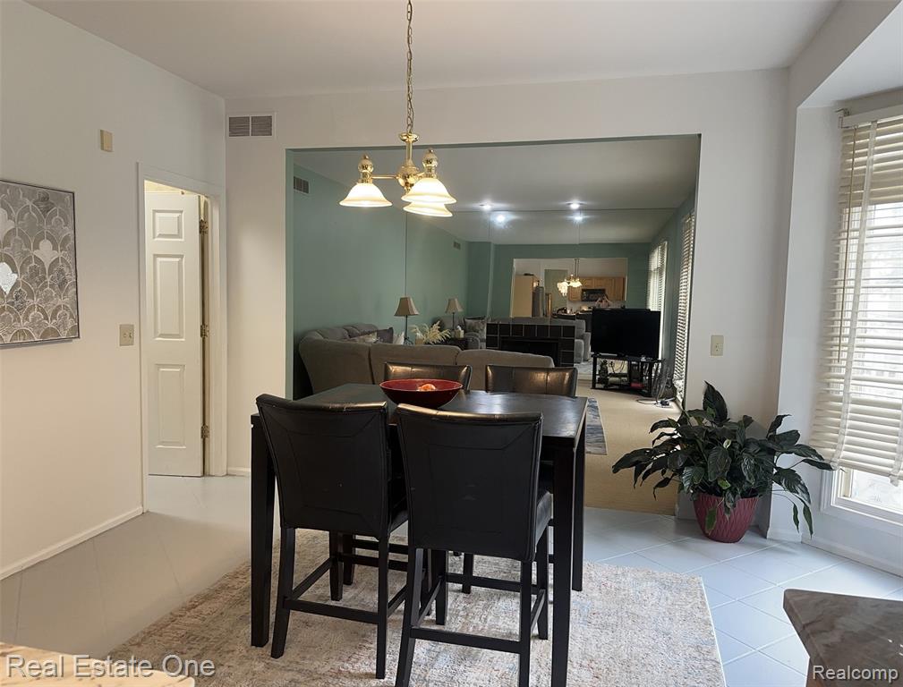 7476 Colchester Lane, West Bloomfield, MI — Photo 11