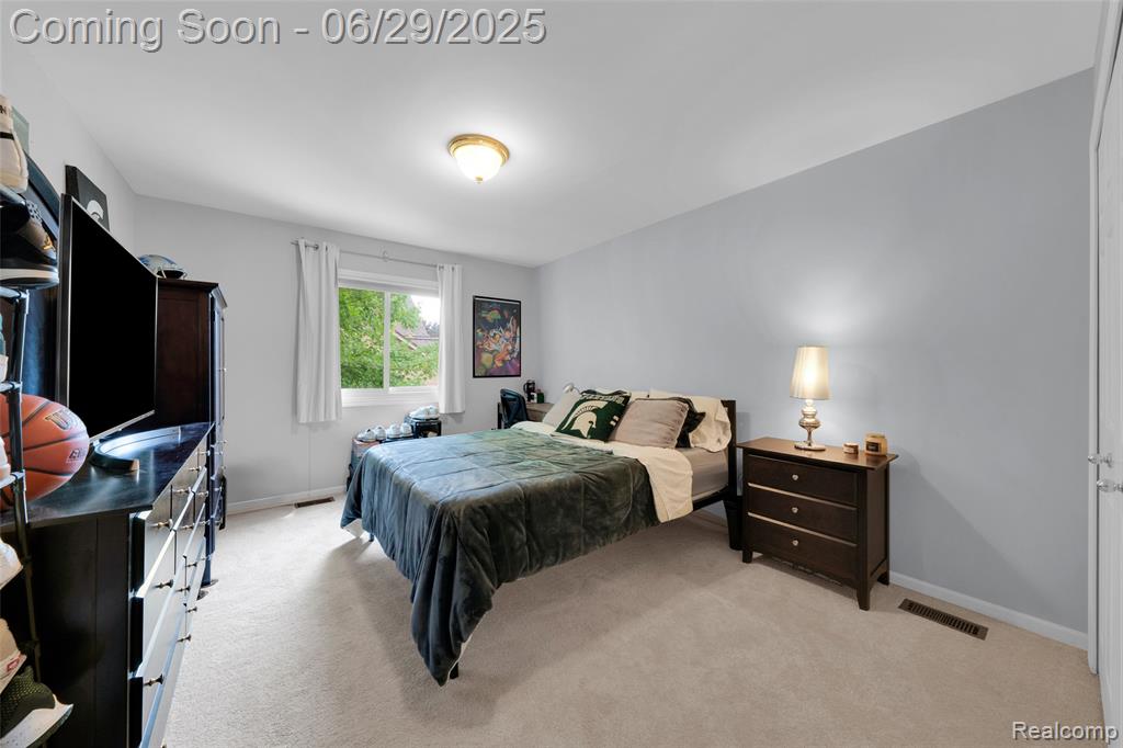 4240 Blue Heron Drive, Auburn Hills, MI 48326 — Photo 29