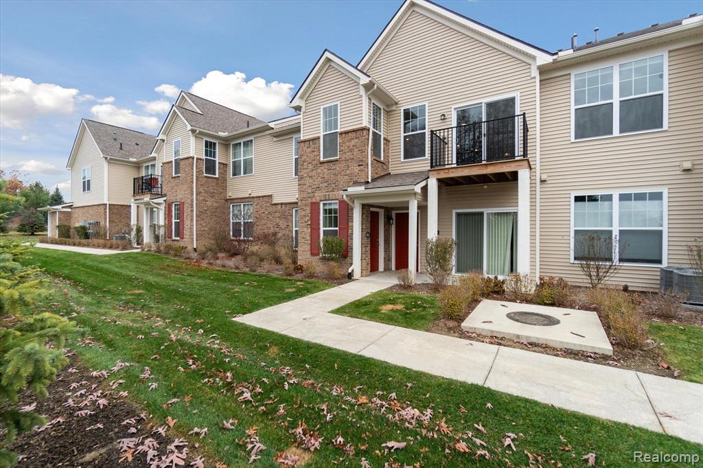 9804 RIDGE RUN Street, Howell, MI 48855 — Photo 2