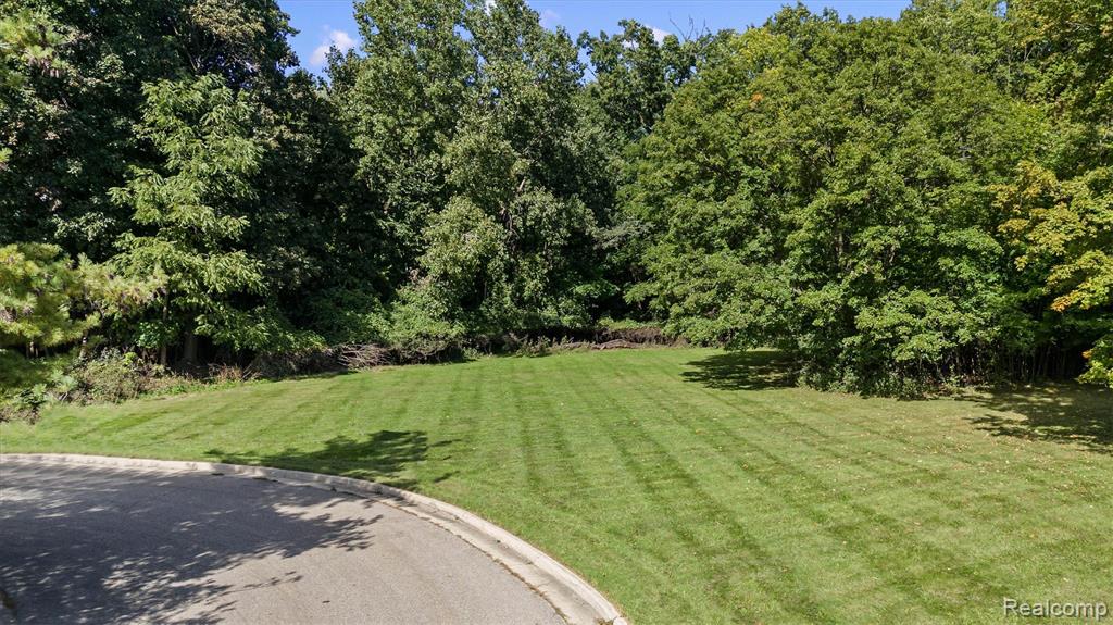 42 Beresford Court, Bloomfield Hills, MI 48304