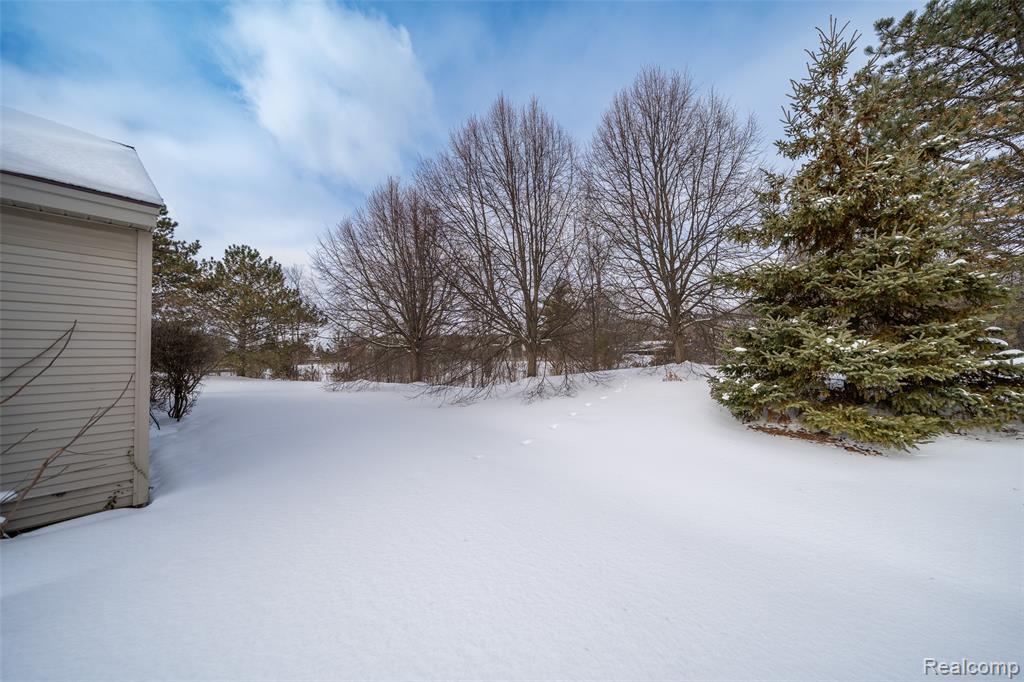705 Preston Court, Rochester Hills, MI 48307 — Photo 3