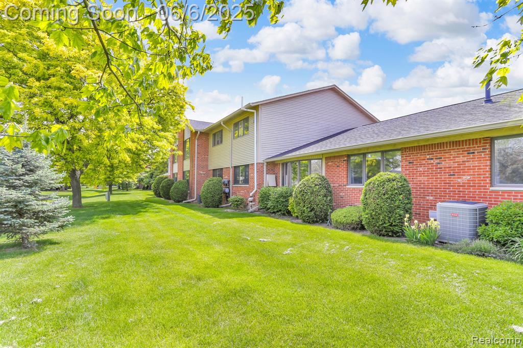 42276 Lochmoor Street, 56, Clinton Twp, MI 48038 — Photo 18