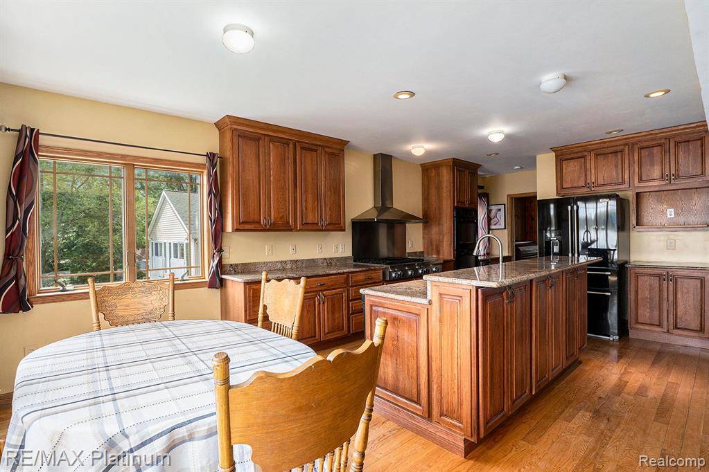 6512 BUCKSHORE Drive, Whitmore Lake, MI 48189 — Photo 8