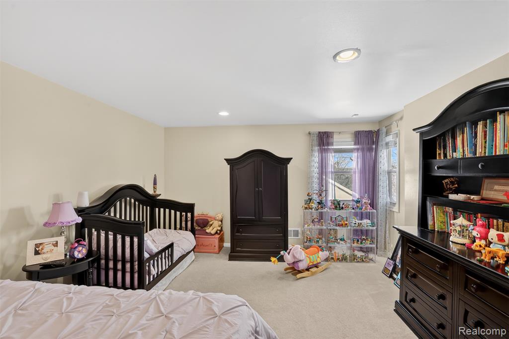 7328 Simsbury Drive, West Bloomfield, MI — Photo 35