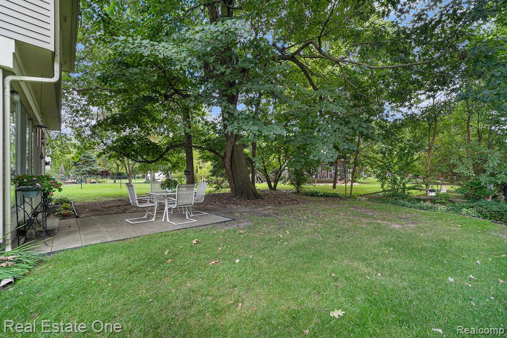 772 RANDALL Drive, Troy, MI 48085 — Photo 36