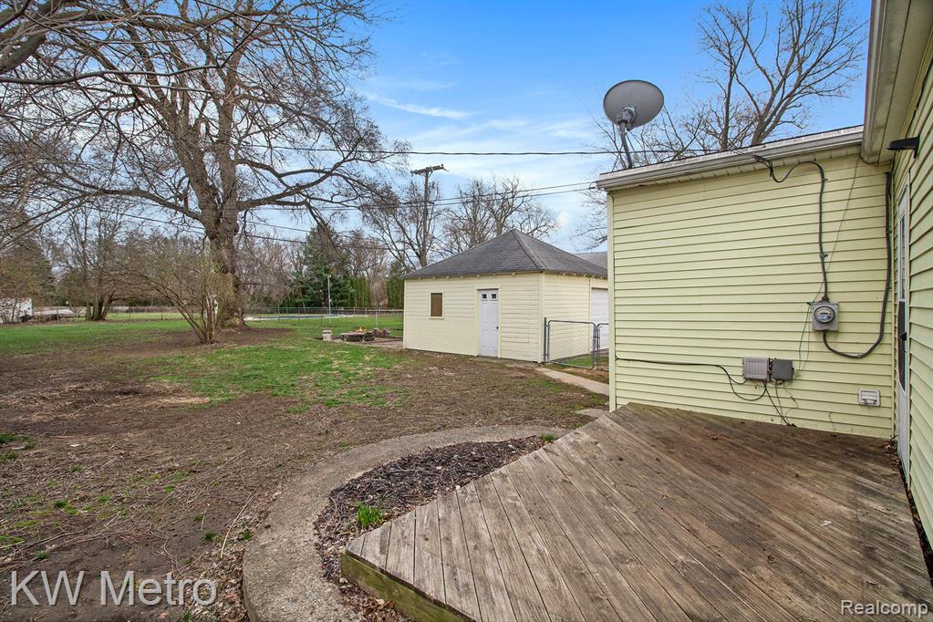 4644 ROCHESTER Road, Royal Oak, MI 48073 — Photo 15