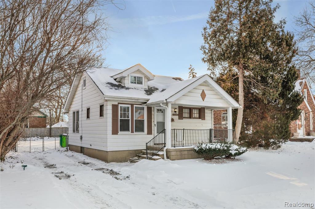 15358 Charles R Avenue, Eastpointe, MI 48021 — Photo 2