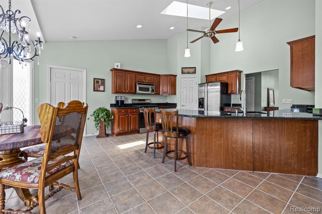 1131 Thorn Ridge Drive, Howell, MI 48843 — Photo 9