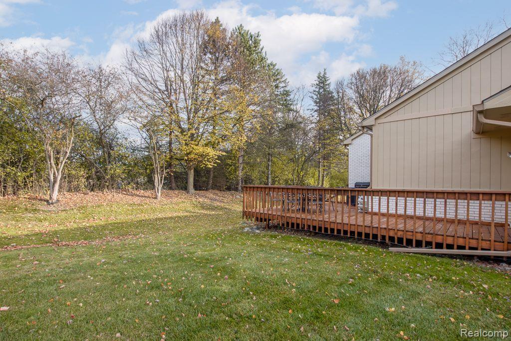 7403 SHERWOOD CREEK, West Bloomfield, MI — Photo 31