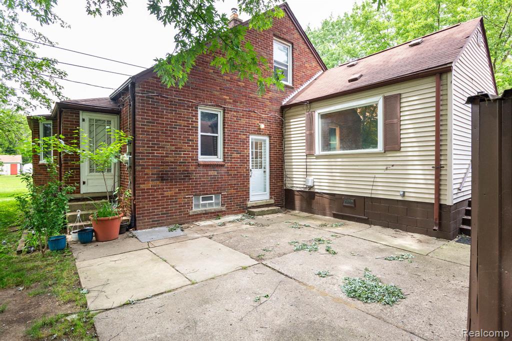 33627 Bock Street, Garden City, MI — Photo 41