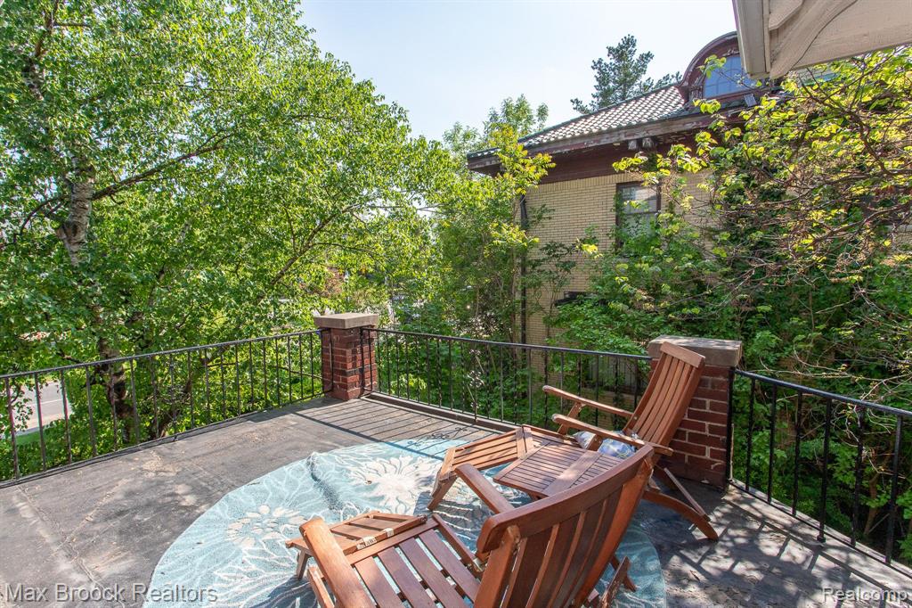 736 CHICAGO Boulevard, Detroit, MI 48202 — Photo 60