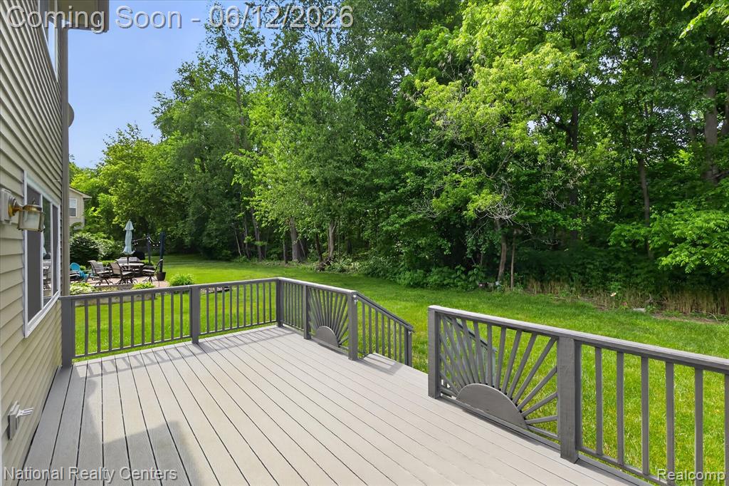 8525 BERKSHIRE Drive, Ypsilanti, MI 48198 — Photo 33
